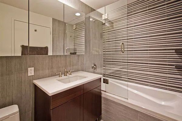 Sold by ROOM Real Estate | media 6