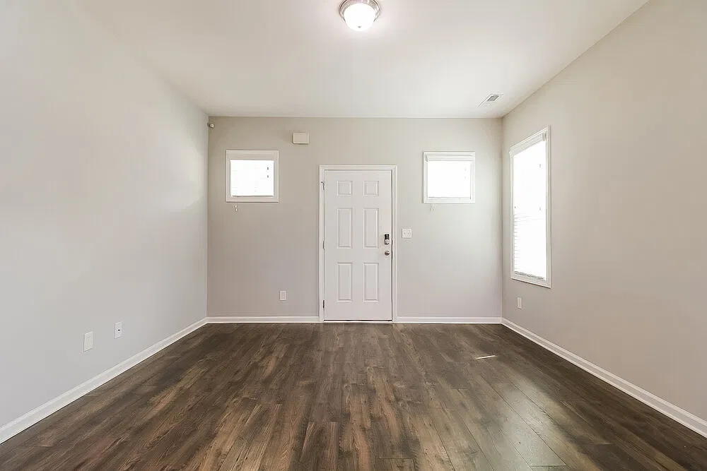 3 bed, 2.0 bath, 1134 sqft, $2,990 — Photo 4