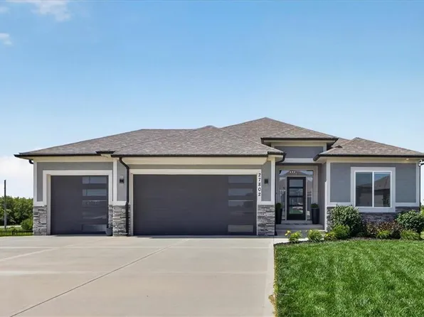 27802 E 134th St, Lake Lotawana, MO 64086