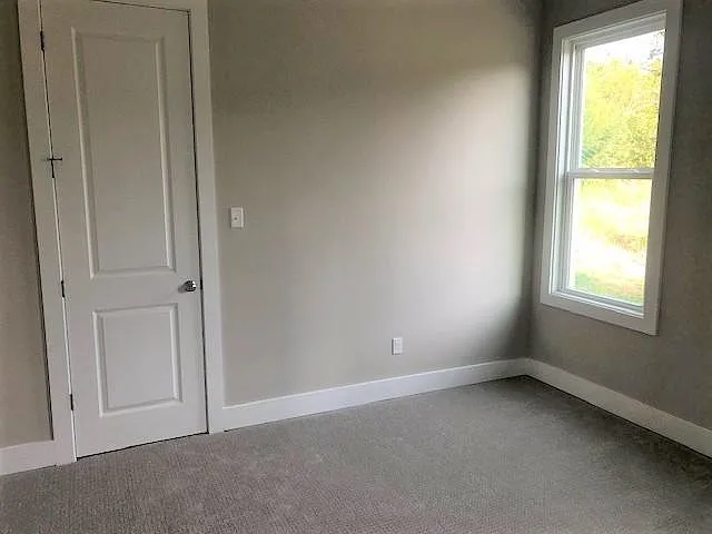 1302 Belfair Dr — Photo 3