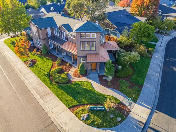 7 Falling Leaf Ln, Eagle Pt, OR 97524