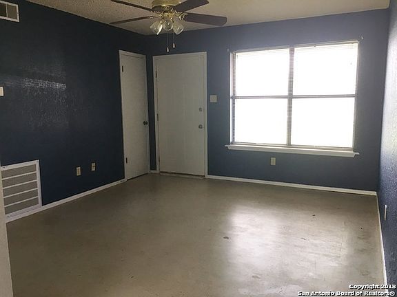 3rd image of 110 SE Main St
