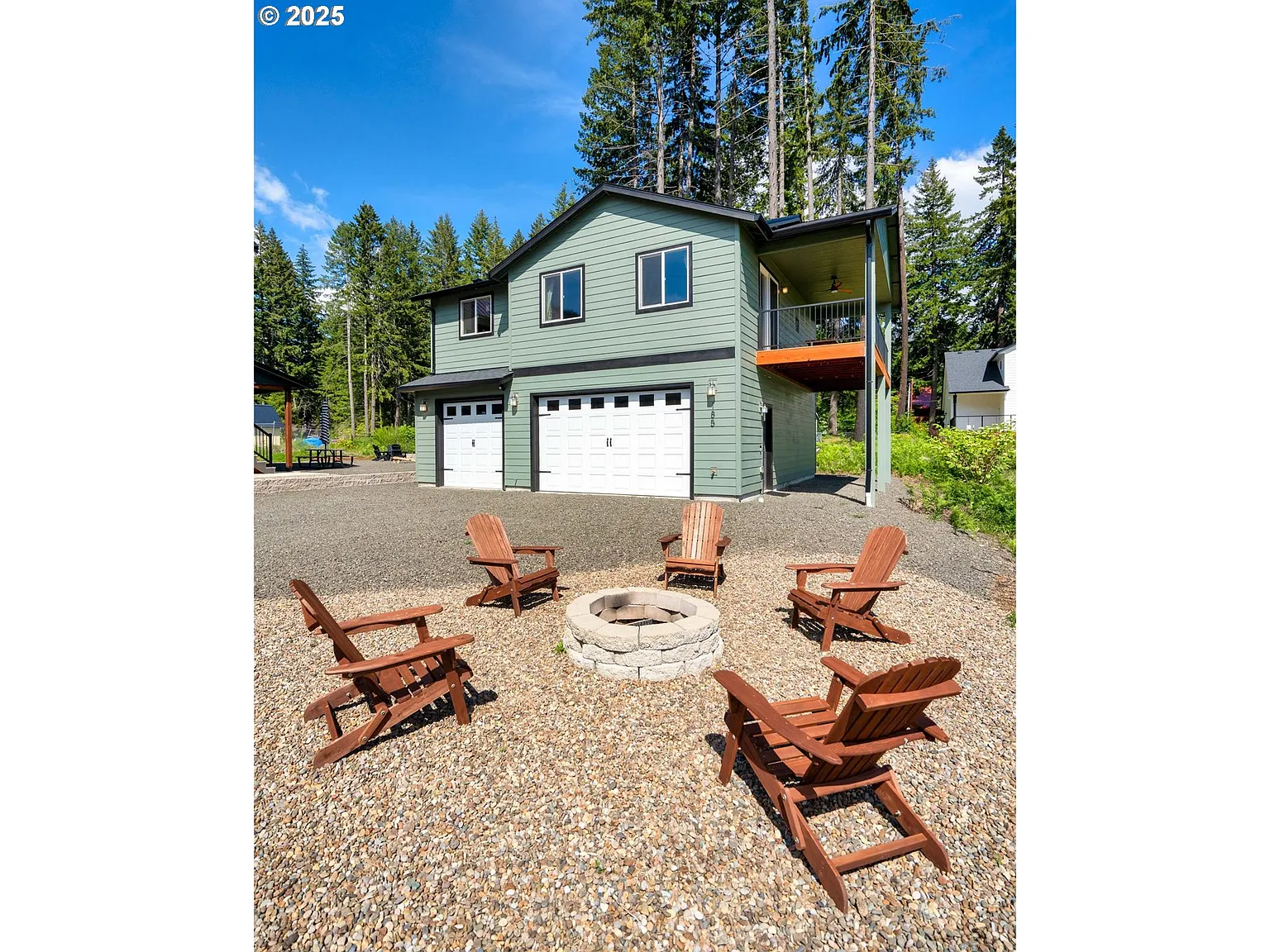 185 W Santiam Ave photo 1