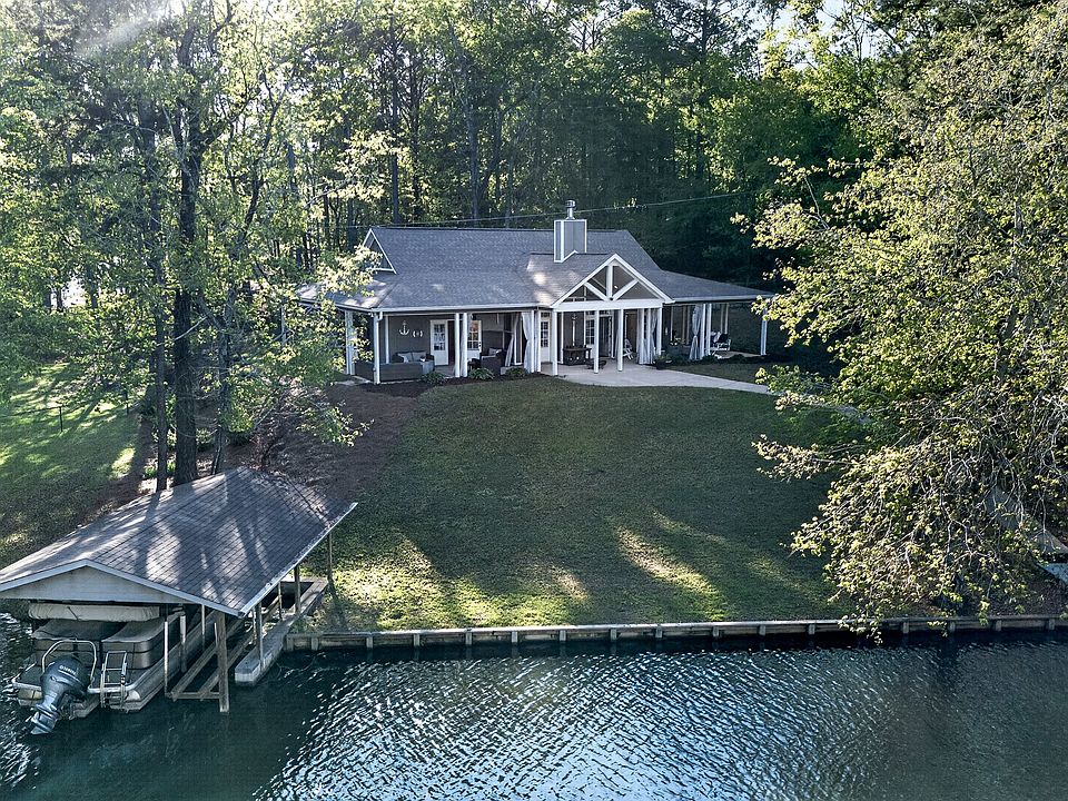 1st image of 376 Lee Road 785