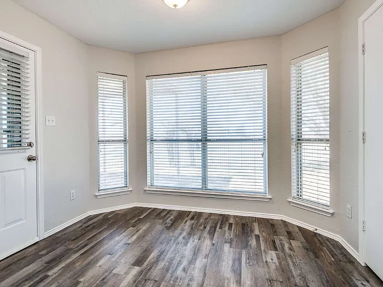 3111 Ponds Edge Trl — Photo 13
