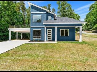 100 Plum Ct, Westminster, SC 29693