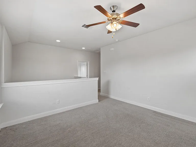 138 Fern Dr — Photo 24