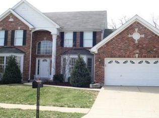 4931 Sunset Oaks Ln, Saint Louis, MO 63128