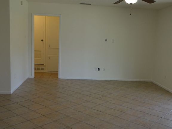 5th image of 304 Cottonwood Dr