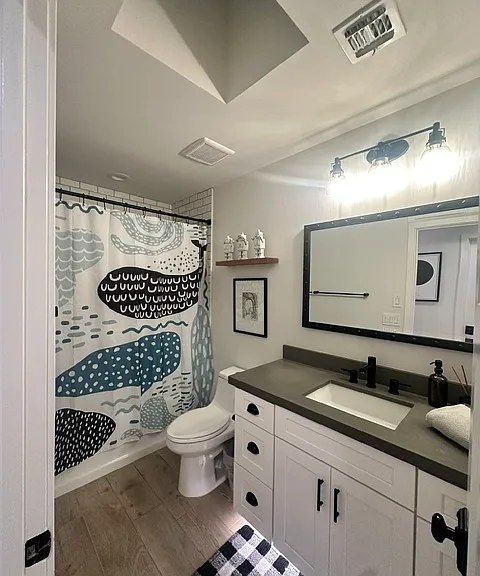301 E Royal Palm Rd — Photo 12