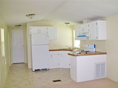 2nd image of 1129 Holly Hill Dr