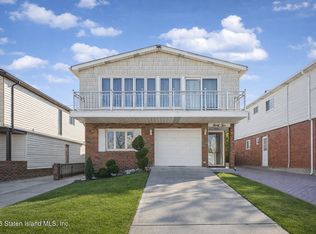 42 Amber St, Staten Island, NY