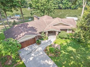 2495 Cascade Springs Dr SE, Grand Rapids, MI 49546