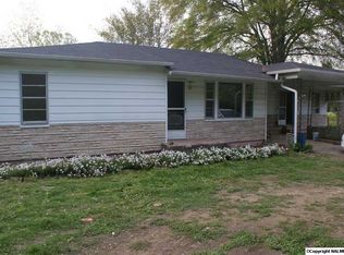 702 Barnes St, ALBERTVILLE, AL 35950