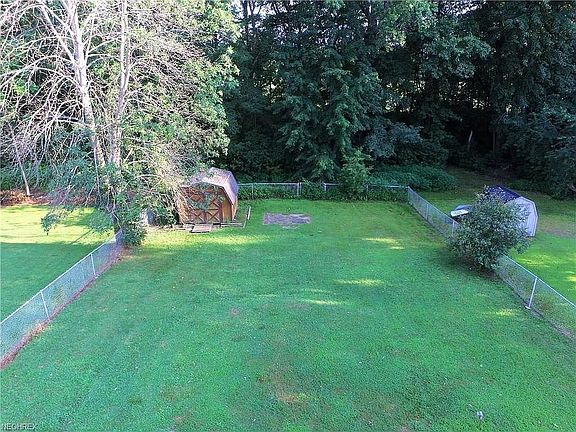 5th image of 7658 Venice Heights Dr NE
