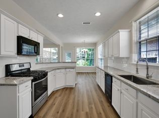 59 Hidden Meadow Dr, Spring, TX 77382