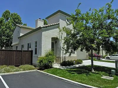 710 Racoon Ct photo 1