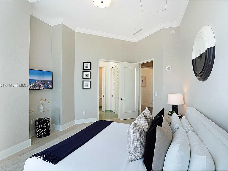 4401 Collins Ave #PH SOUTH — Photo 63
