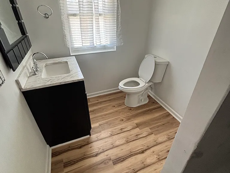 10 North Ave — Photo 9