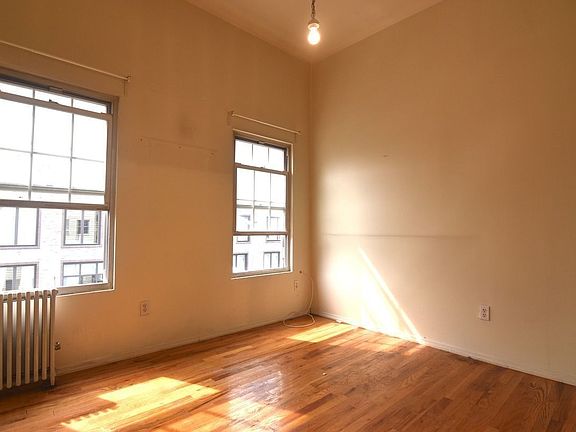 4th image of 293 N 7th St #3E