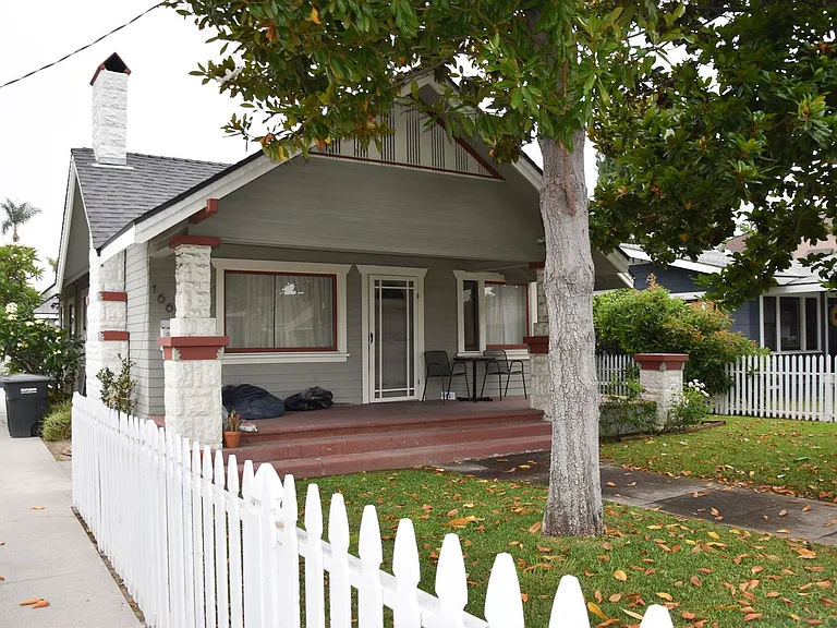 166 N Cambridge St — Photo 2