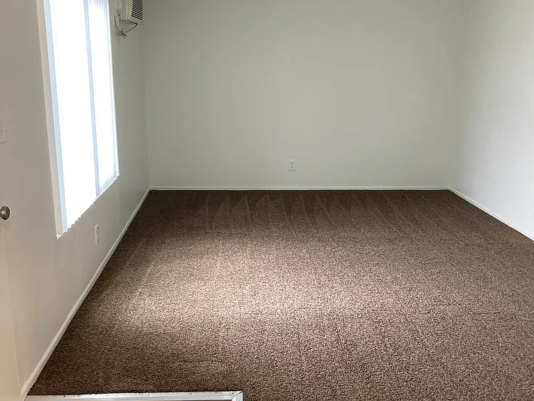 Living room (2)