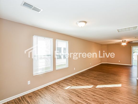 5th image of 139 Sedgewick Dr