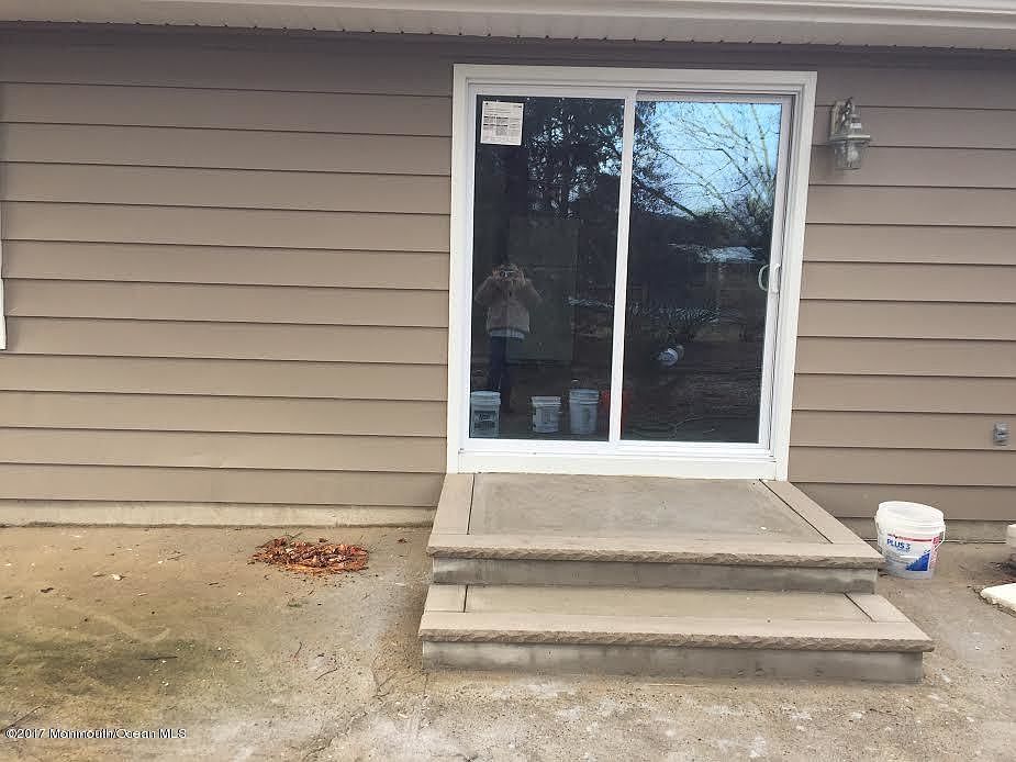 2nd image of 67 Montserrat St