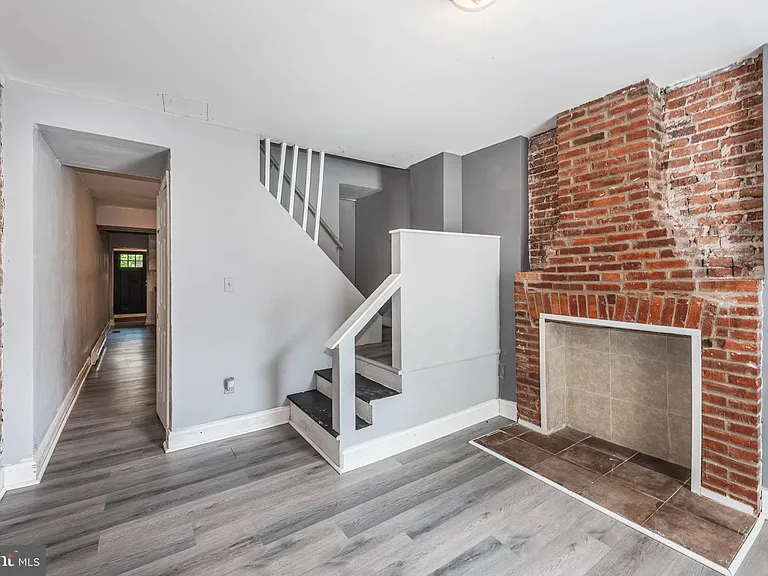 1124 Washington Blvd — Photo 2