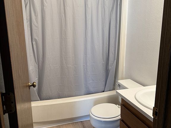 4th image of 1713 SE Blairmont Dr