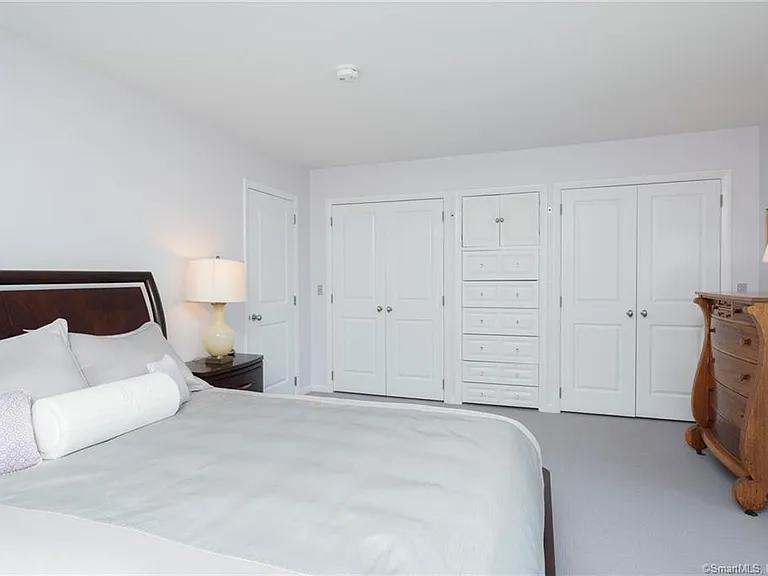 10 Morgan Point — Photo 19