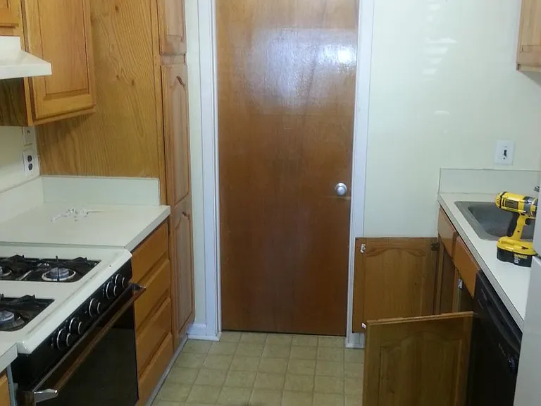 838 Marshall Ct — Photo 5