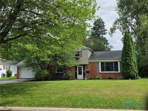 3651 Treelawn Dr, Toledo, OH 43614