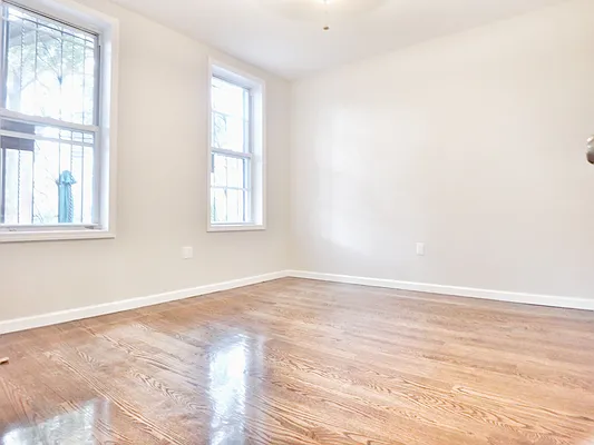Rented by MAC Realty NY | media 25