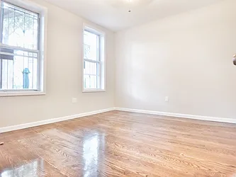 Rented by MAC Realty NY