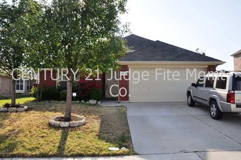 Welcome to 5323 Prairie Lane!