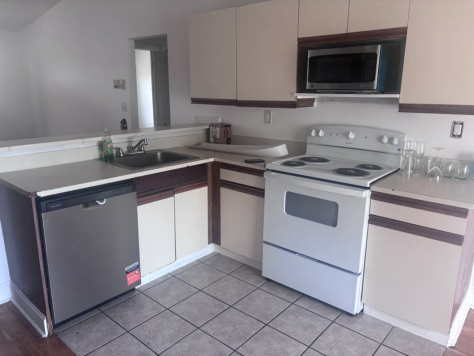 89 Coleman St — Photo 3