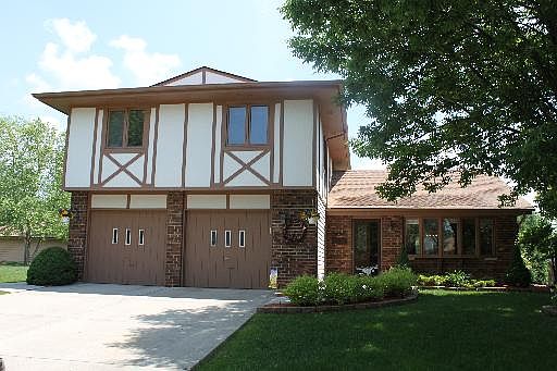 1st image of 205 S Glenridge Ln