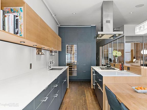 3rd image of 105 Wooster St #4B
