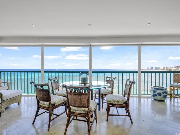 2877 Kalakaua Ave APT 1004, Honolulu, HI 96815