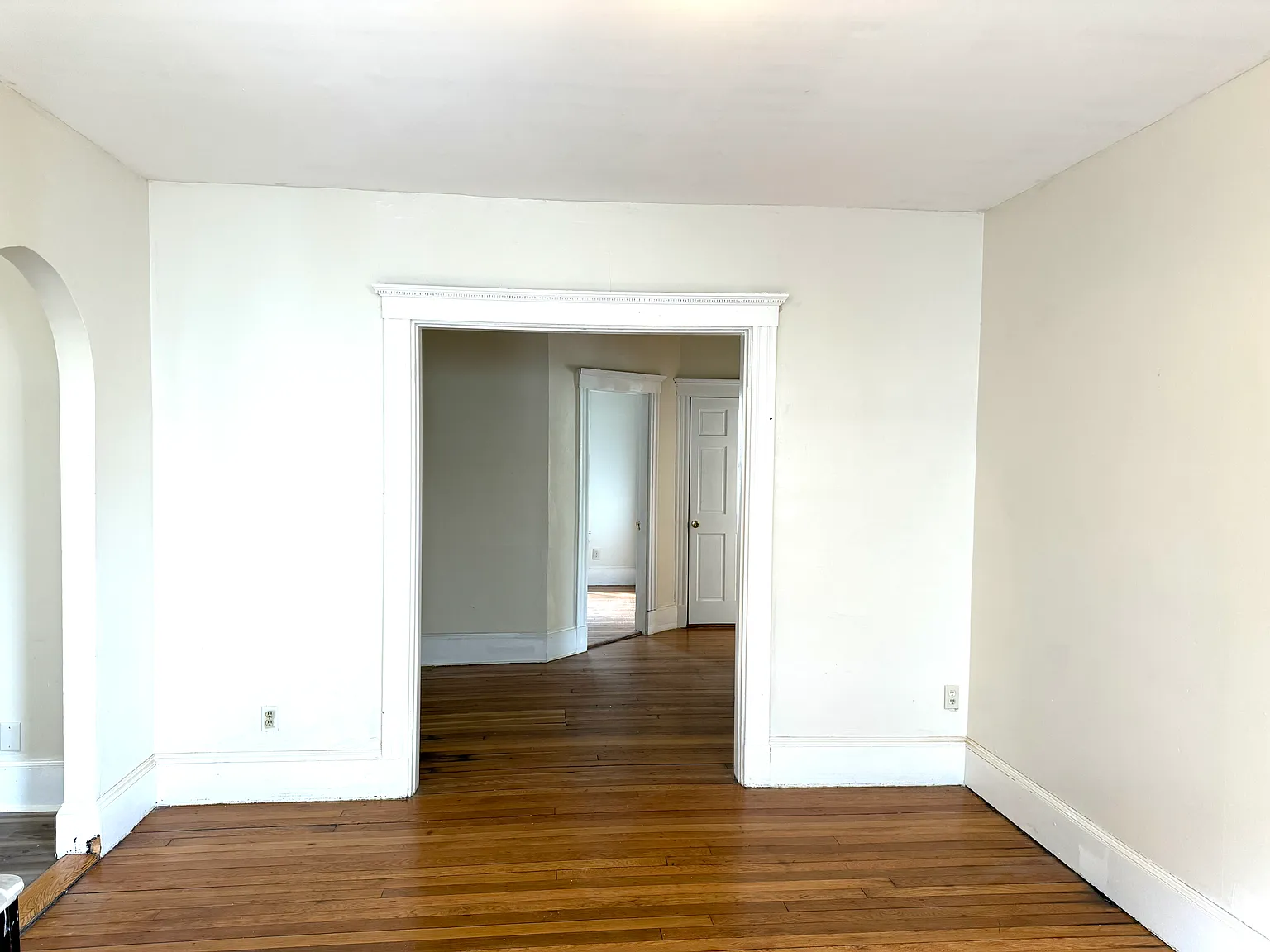 4 bed, 1400 sqft, $3,350 — Photo 4