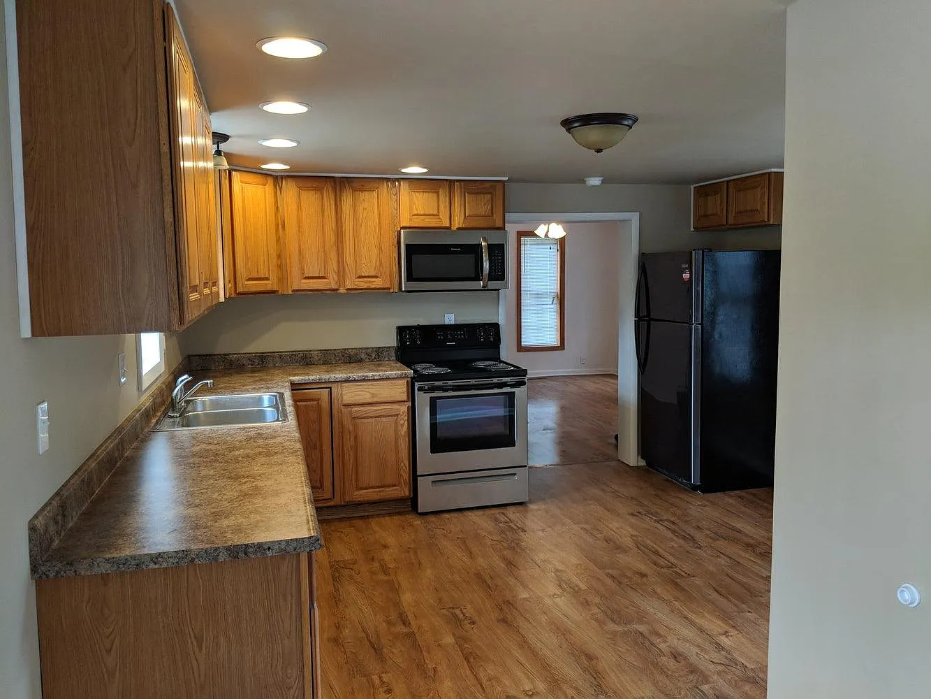 2 bed, 1034 sqft, $850 — Photo 4