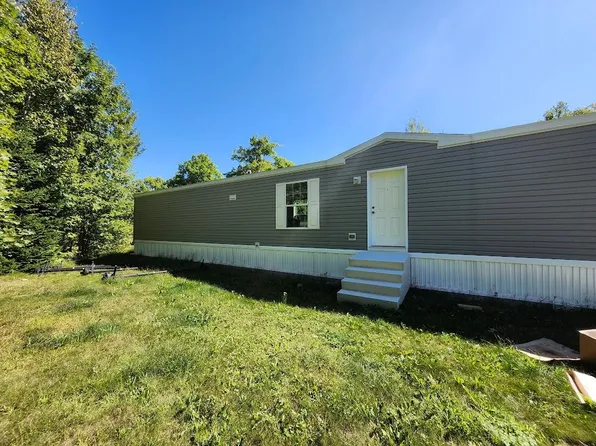 33 Maple Lane, Kenduskeag, ME 04450