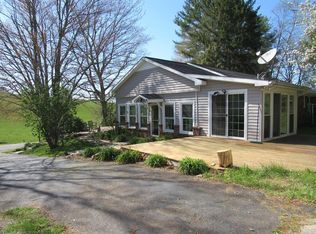 813 Peaks Mountain Rd, Galax, VA 24333
