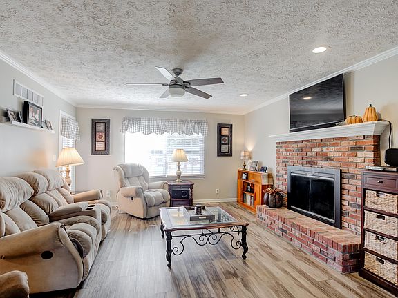 5th image of 4619 Cromwell Dr