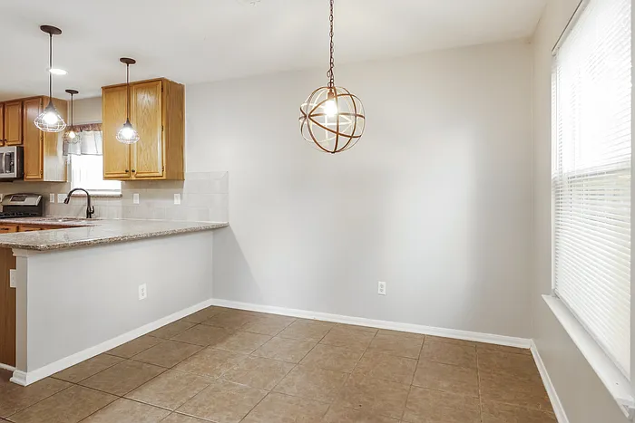1206 Caraquet Dr — Photo 6