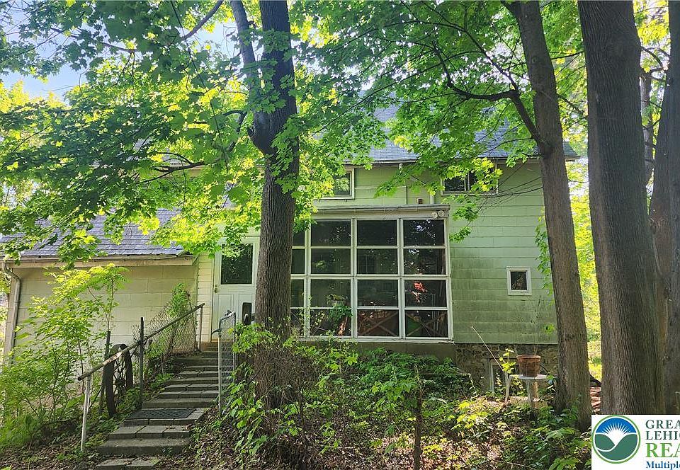 1st image of 3733 Lanark Rd