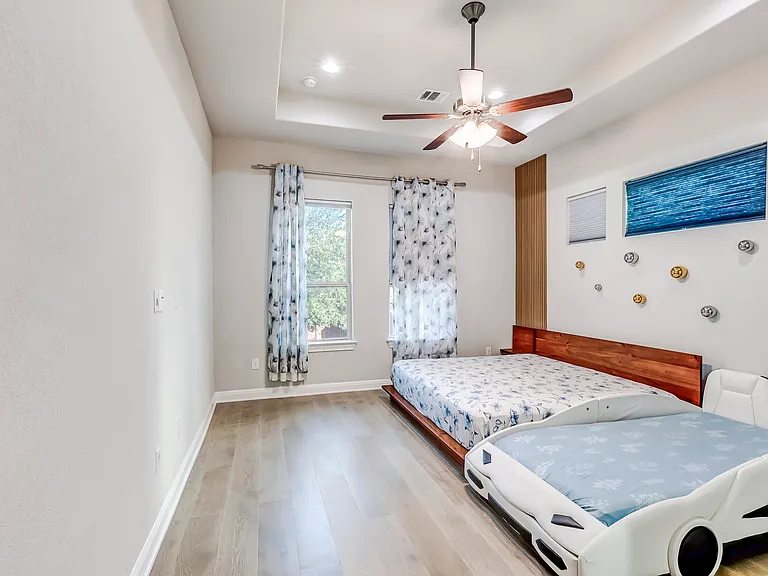 726 Kingston Pl — Photo 16