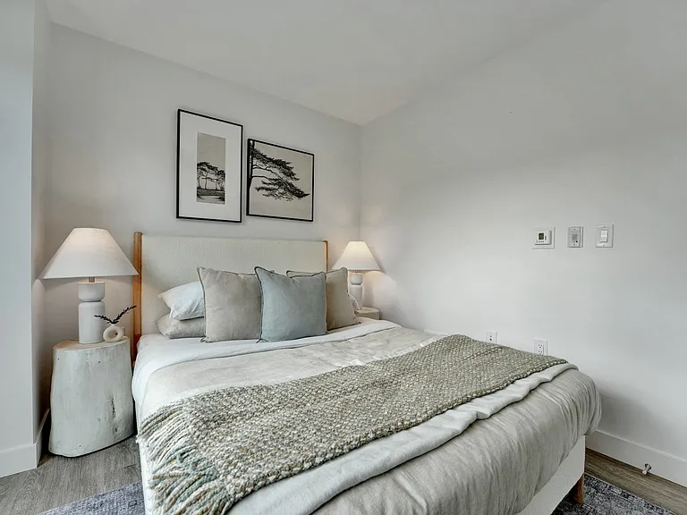 137 Keith Rd E — Photo 30