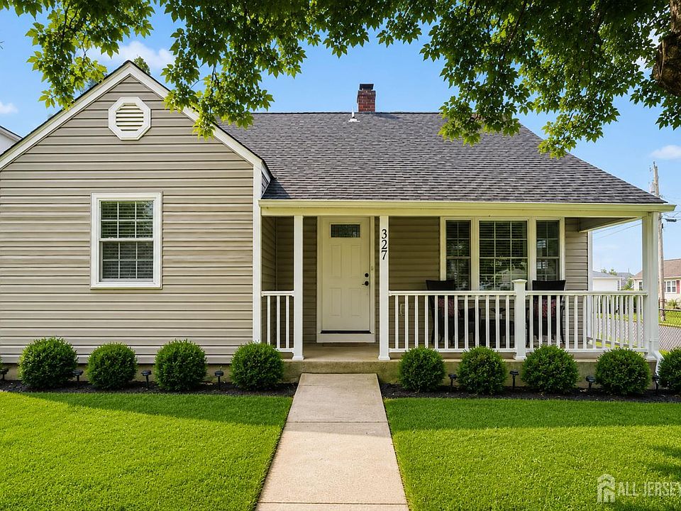 1st image of 327 Woodland Ave